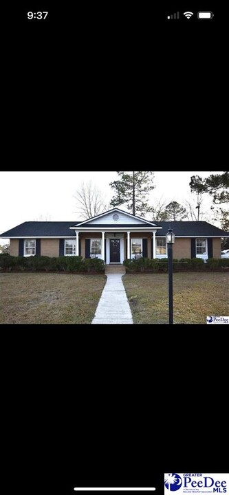 1820 Mars Hill Cir in Florence, SC - Building Photo