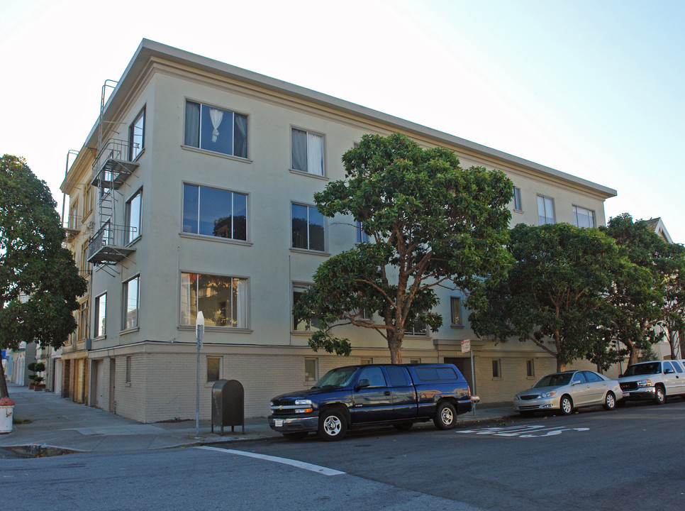 700 12th Ave in San Francisco, CA - Building Photo