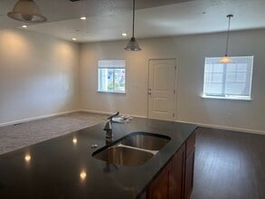 4355 24th Street Rd, Unit 1903 in Greeley, CO - Foto de edificio - Building Photo