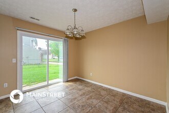 10609 Sedgegrass Dr, Unit 24L in Indianapolis, IN - Building Photo - Building Photo