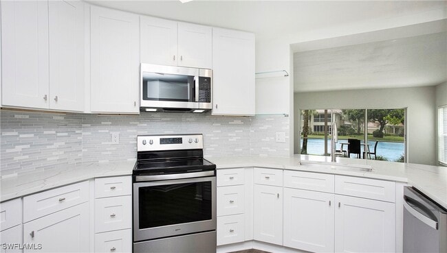 property at 6225 Bellerive Ave