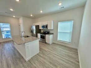 661 St Charles Pl in Bentonville, AR - Building Photo - Building Photo