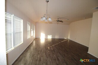 5000 Imperial Eagle Dr, Unit Multiple Spaces in Killeen, TX - Building Photo - Building Photo