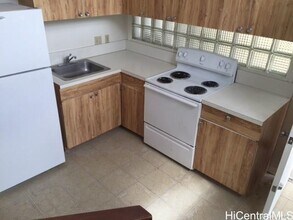 2140 Mauna Pl in Honolulu, HI - Building Photo - Building Photo