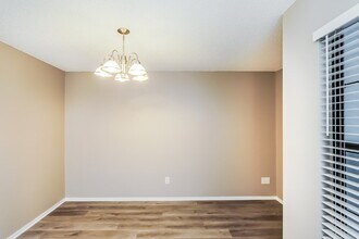 1021 Wainright Dr in Oviedo, FL - Foto de edificio - Building Photo