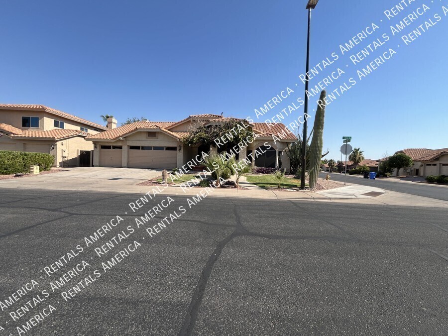 1243 W Iris Dr in Gilbert, AZ - Building Photo