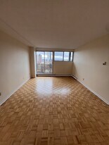 345 Laurier Ave E in Ottawa, ON - Building Photo