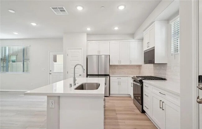 40411 Via Cava in Temecula, CA - Building Photo - Building Photo