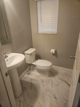 1044 W Osprey Dr in Stansbury Park, UT - Foto de edificio - Building Photo