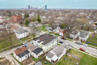 1202-8 Nevada St in Toledo, OH - Building Photo - Building Photo