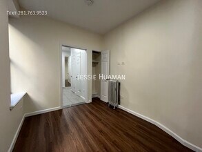 229-231-231 E 12th St in New York, NY - Foto de edificio - Building Photo