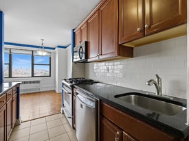 500 Central Ave in Union City, NJ - Building Photo