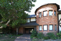 Devon Tower Apartment in Chatsworth, CA - Foto de edificio - Building Photo