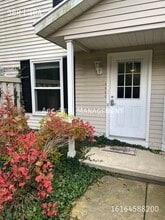 6450 Bella Vista Dr NE in Rockford, MI - Building Photo - Building Photo