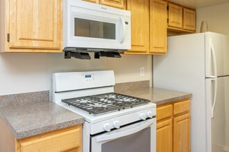 The Worthington in Pikesville, MD - Building Photo - Interior Photo