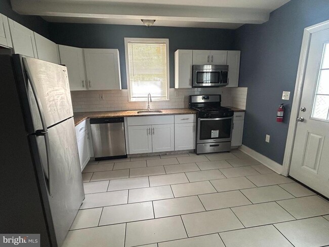 208 Garden St in Mount Holly, NJ - Building Photo - Building Photo