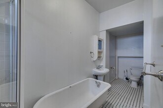 159 N 21st St-Unit -1R in Philadelphia, PA - Building Photo - Building Photo