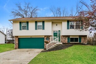 412 Springwood Pl Ct in Florissant, MO - Building Photo