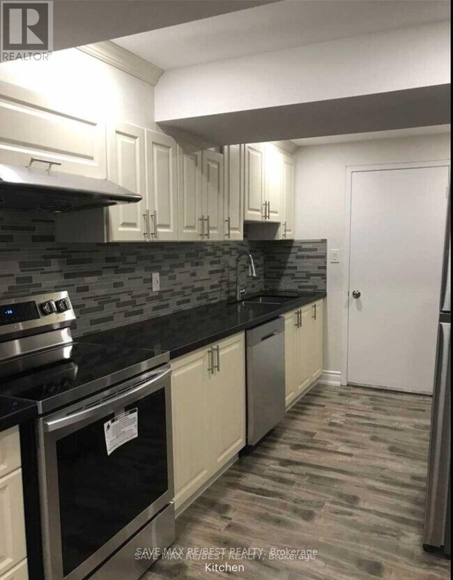 71 Olivia Marie Rd in Brampton, ON - Building Photo - Building Photo