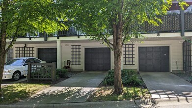 101 Fraser St in Port Moody, BC - Building Photo - Building Photo