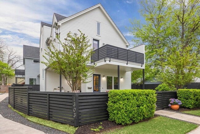 1303 Harriet Ct in Austin, TX - Building Photo - Building Photo