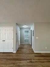 143 School Side Dr, Unit 143B Schoolside Drive in Brandenburg, KY - Foto de edificio - Building Photo