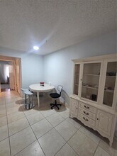 2000 NE 51st Ct in Fort Lauderdale, FL - Foto de edificio - Building Photo