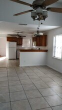 1370 19th Ave SW in Vero Beach, FL - Foto de edificio - Building Photo