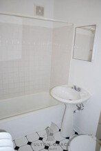 1317 W Estes Ave in Chicago, IL - Building Photo - Building Photo