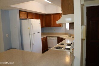 4229 W Pyracantha Dr in Tucson, AZ - Foto de edificio - Building Photo