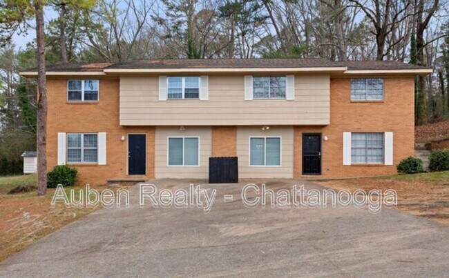 7167 Holland Ln