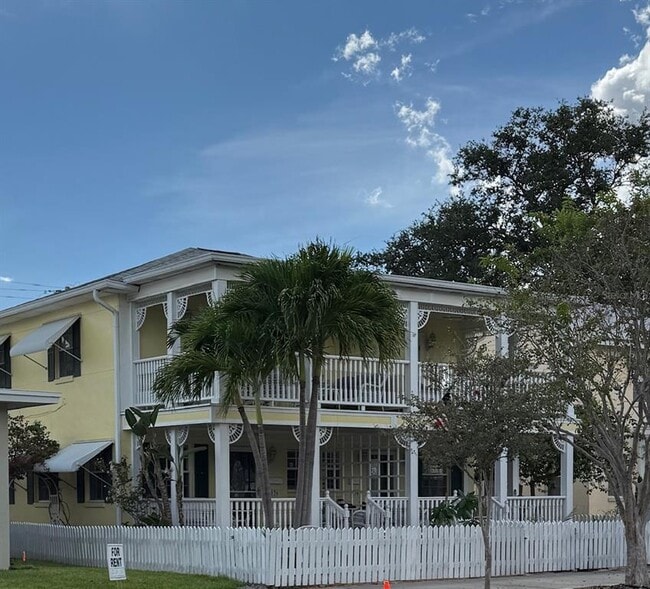 property at 136 E Davis Blvd