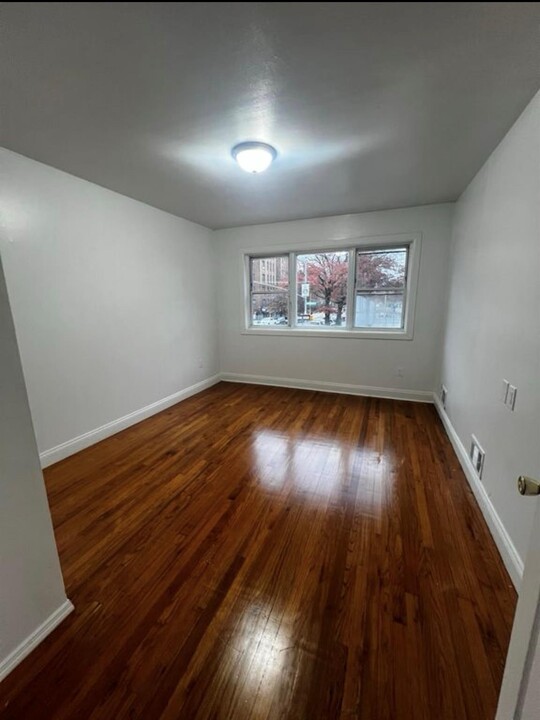 1071 Stratford Ave in Bronx, NY - Building Photo