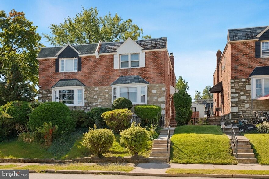 8008 Cornelius St in Philadelphia, PA - Foto de edificio