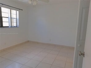 1680 Harding St in Hollywood, FL - Building Photo - Building Photo