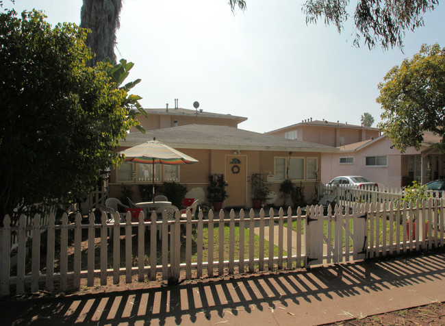 1426 Pearl St in Santa Monica, CA - Building Photo - Building Photo