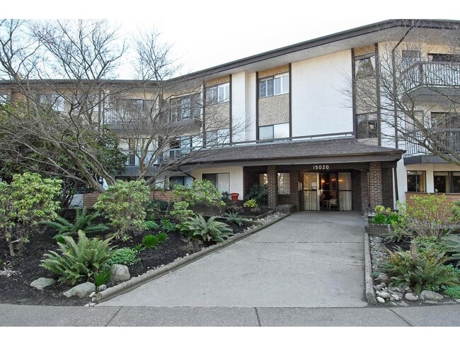 property at 15020 North Bluff Rd