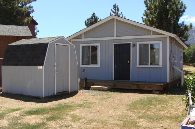 2106 7th Ln in Big Bear, CA - Building Photo - Building Photo