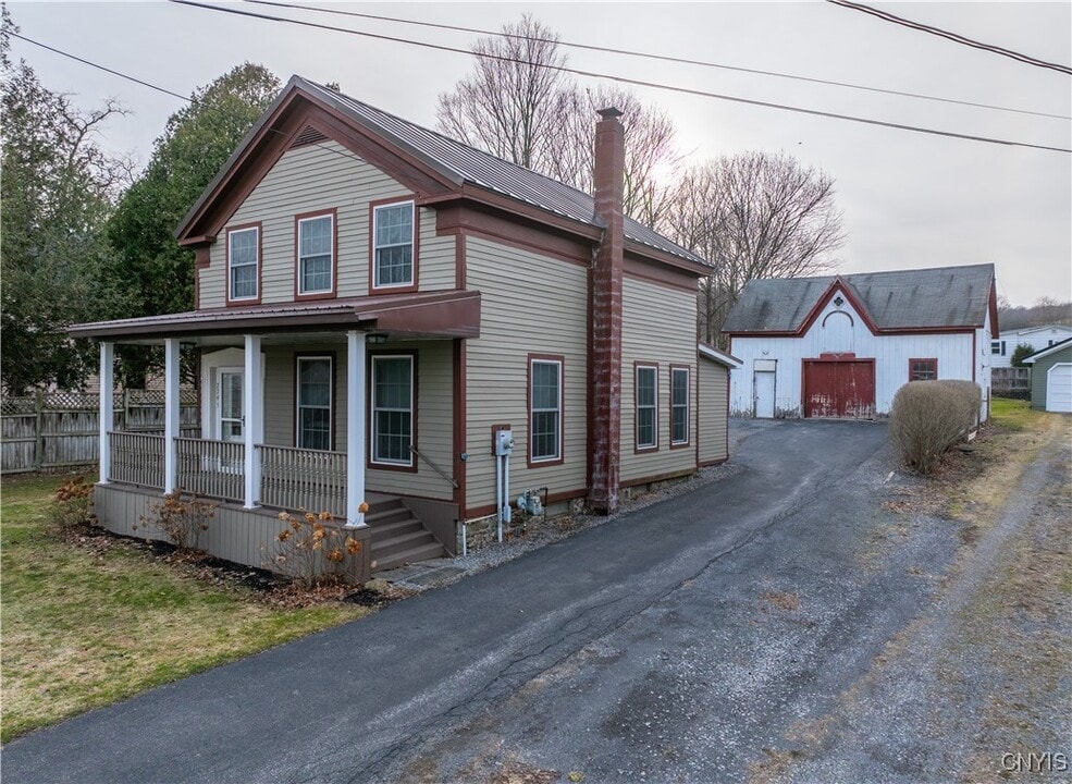 2795 NY-12B in Deansboro, NY - Building Photo