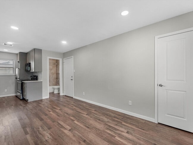 property at 3025 Prospect St