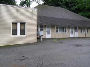52 Pleasant St in Monticello, NY - Foto de edificio - Building Photo