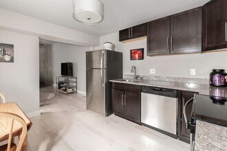 2829 Edwards Wy in Pittsburgh, PA - Building Photo - Building Photo