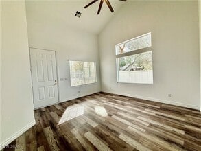 10337 Adams Chase St in Las Vegas, NV - Building Photo - Building Photo