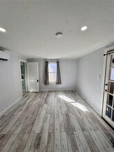 622 Earle Ave N in St. Petersburg, FL - Building Photo - Building Photo