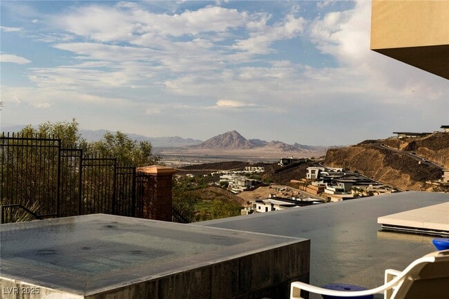 property at 750 Dragon Ridge Dr