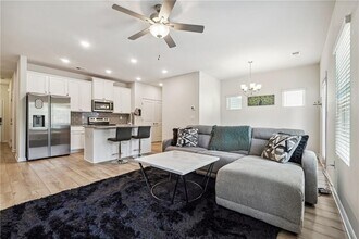 4655 Fullerton Dr in Oakwood, GA - Building Photo - Building Photo
