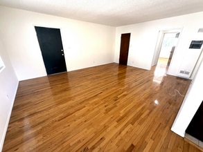 807 3rd St, Unit E in Santa Monica, CA - Foto de edificio - Building Photo