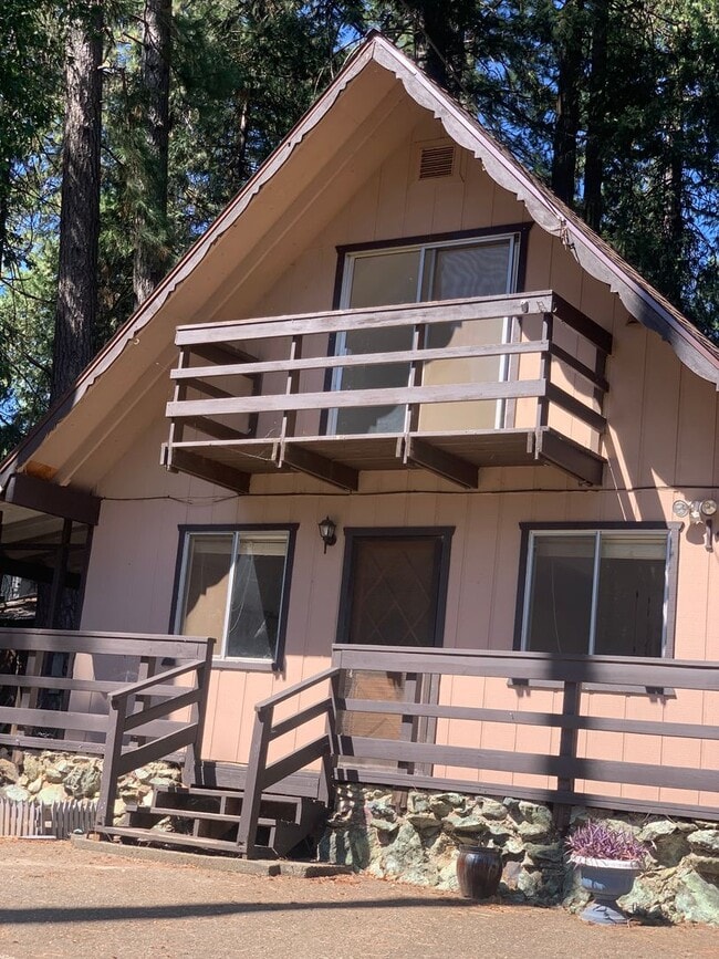 14107 Norwich Cir in Magalia, CA - Building Photo - Building Photo