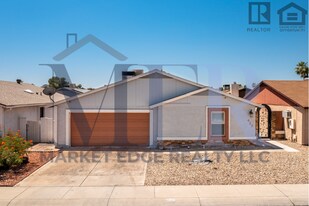 425 E Marco Polo Rd in Phoenix, AZ - Building Photo
