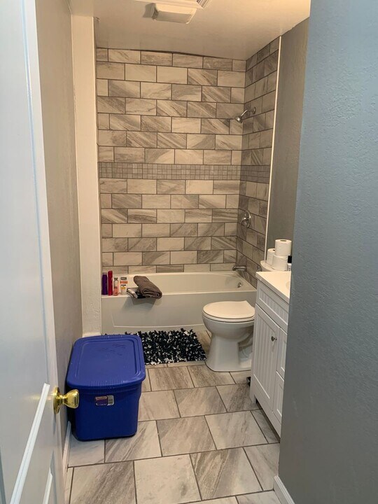 903 E Carson St in Pittsburgh, PA - Building Photo